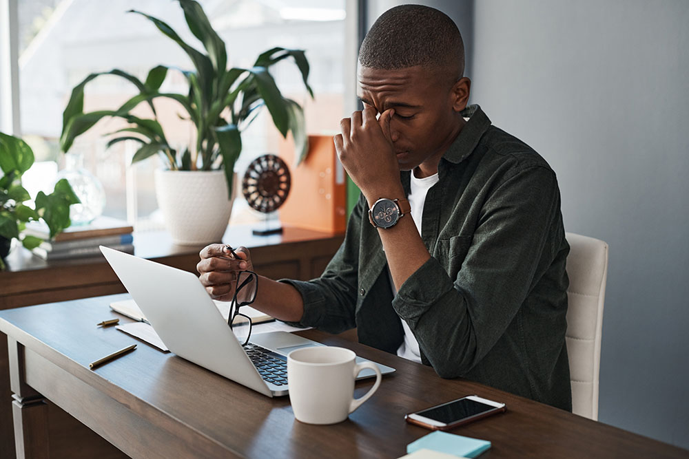 Business, Stress And Black Man With Headache, Laptop And Glitch - Barão Assessoria Contábil