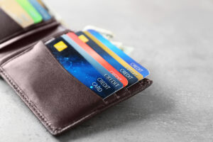 Cruzamento de dados da Receita coloca gastos no cartão de crédito sob análise junto à renda declarada - Barão Assessoria Contábil